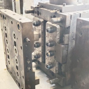 Trung Quốc oem ​​Sản xuất động cơ phụ tùng tùy chỉnh chất lượng cao khuôn đúc khuôn nhựa