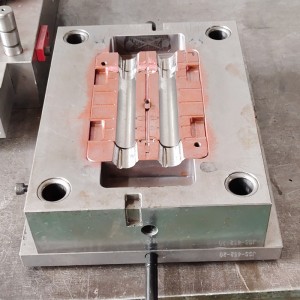 Kích thước tùy chỉnh Sản xuất tốc độ cao thép Phụ tùng ô tô Khuôn ép nhựa